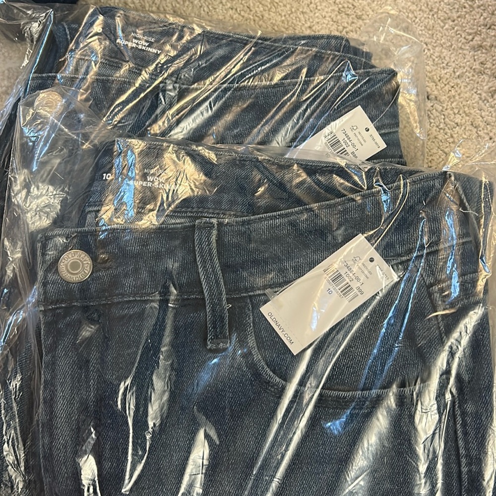 OLD NAVY JEANS SIZE 10 SUPER SKINNY HIGH RISE BRAND NEW WITH TAG